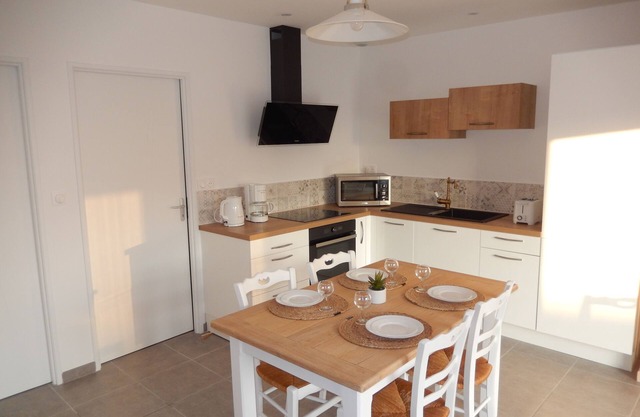 Le CLOS DU LITTORAL NORMAND, single-storey house near the sea