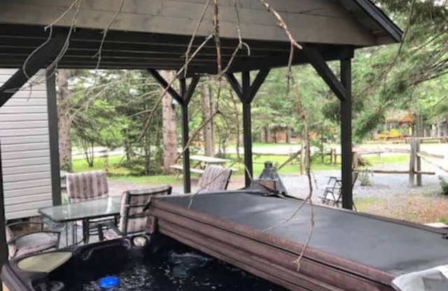 Le Coureur des Bois Spa 4-6 pers
