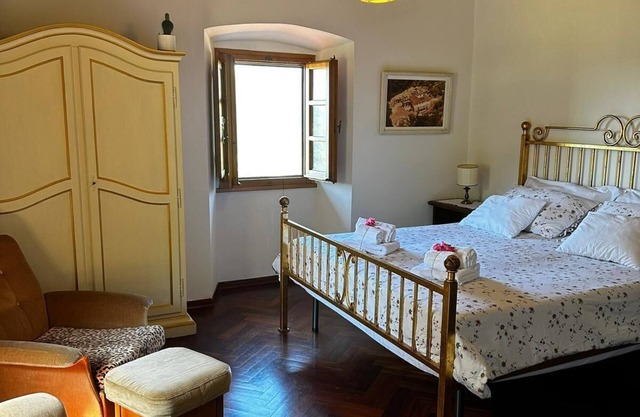 le faete,splendido appartamento in colonica,colline di Firenze(pontassieve)