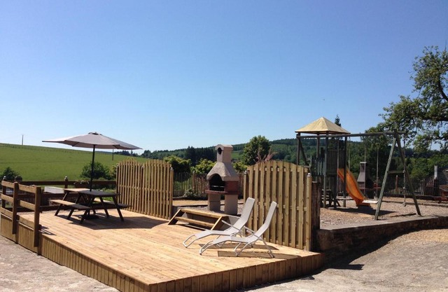 Le Fenil Holiday Home