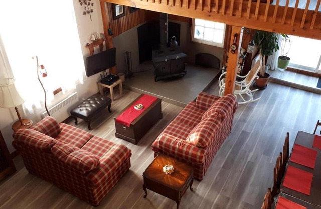 Le Grand Heron - Waterfront Cabin with Spa