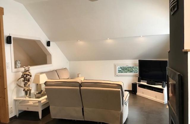 Le Grand Sapin. Maison au calme proche commerces