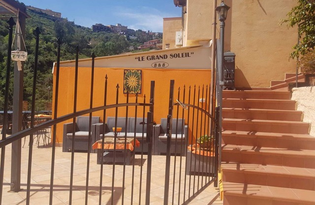 Le Grand soleil Apartments