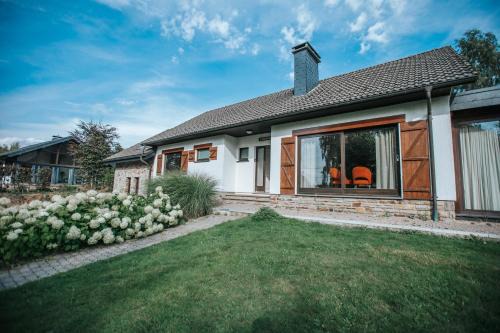 Le Héron 28pers, Malmedy- Home cinéma, balnéo, sauna, jardin