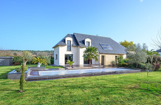 LE HAMEAU DE BIZOLE - Magnifique Maison contemporaine avec piscine chauffée!