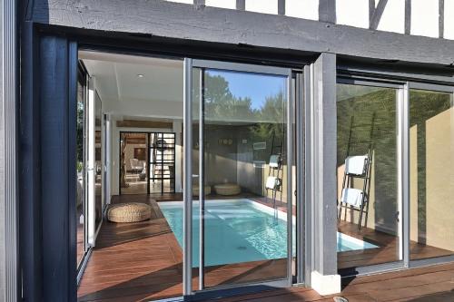 Le Jardin des Hespérides - Piscine intérieure, Jacuzzi et Sauna