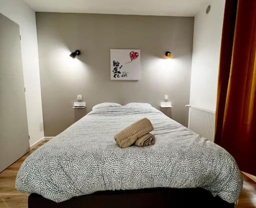Le LEGO, 3 chambres, 8 personnes et parking, centre
