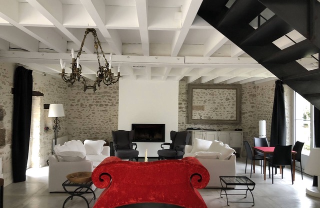 Villa con piscina climatizada, bicicleta, jacuzzi.