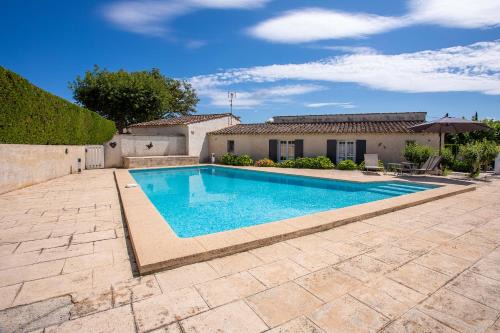 Le Mas d Emponse avec piscine