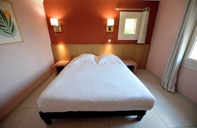 Le Mas Des Aigras - Hôtel & Restaurant