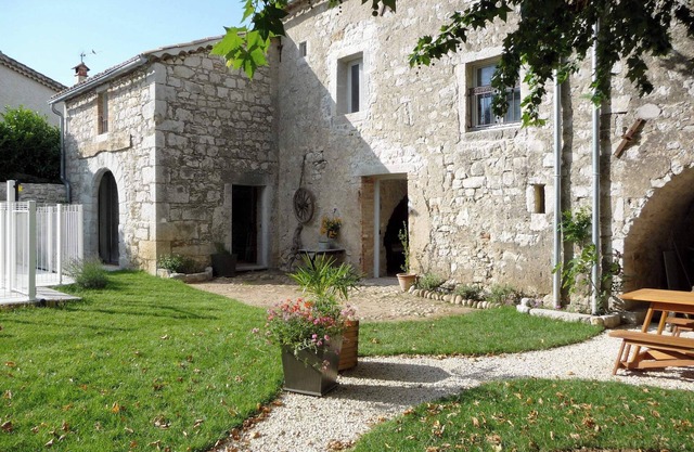 Le Mas des Bignones - masía provenzal con piscina - Jardín cerrado - Sur Ardeche.