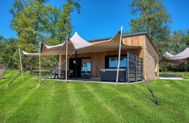 Le Pech Eternel: Cedars SPA Lodge