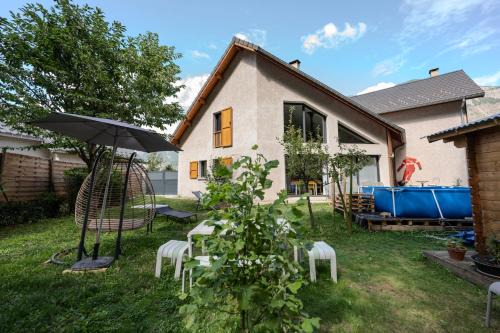 Le Perce-Neige - Petite Piscine - Jardin - Gîtes - ALPES HUEZ