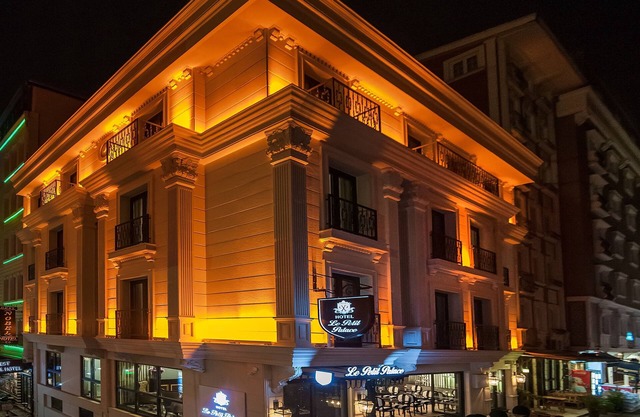 Le Petit Palace Hotel