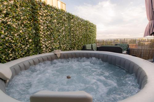 Le petit sésame jacuzzi cosy Stade De France 6 personnes Wifi Terrasse Parking privé