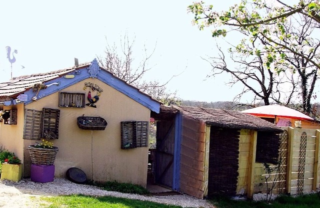 LE POULAILLER 46 LA cabaña HEN HUT
