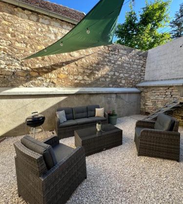 Le Ptit Gite de Chablis - Maison avec Cour en Centre-Ville