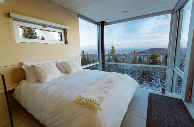 Le QUARTZ - Panoramic mountain views near Quebec City