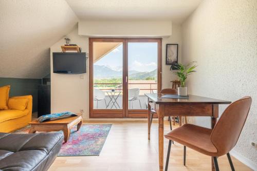 Le Rive Ouest d 'Annecy