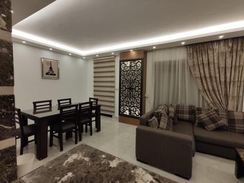 Le Royal Residence 4