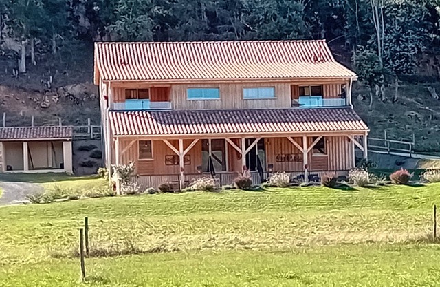 Le Séchoir des acacias "3 Gîtes: 12 people".