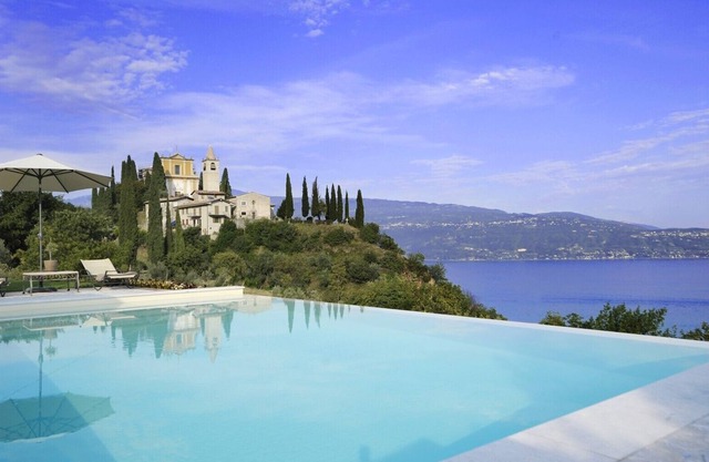 El Selve Hilltop Pool Villa