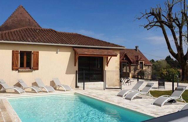 Le Tilleul, piscina privada climatizada de 5 dormitorios cerca de Sarlat