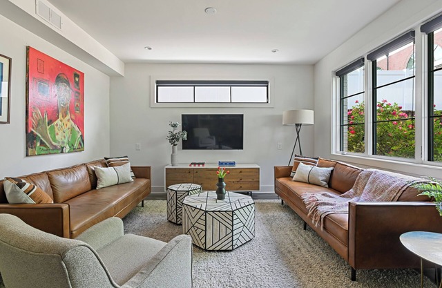 Le Venture by Minty Living