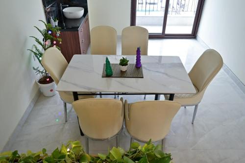 LeafyInn Premium 2BHK Apartment-Khanapara