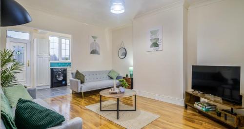 Leanne's 3Bed House in Sheffield