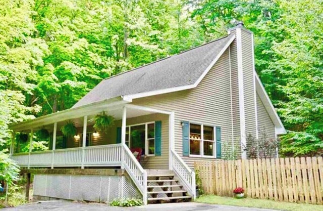 Escapada aislada del condado de Leelanau: ubicación perfecta cerca de Traverse City
