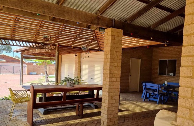leeman boat house