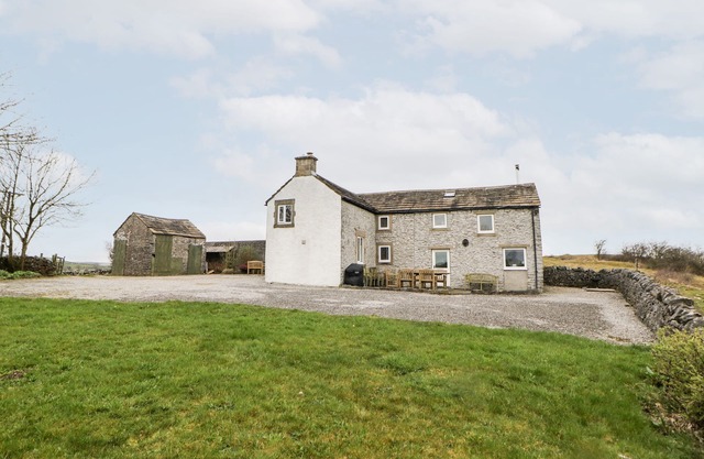 Lees Farm, PRIESTCLIFFE