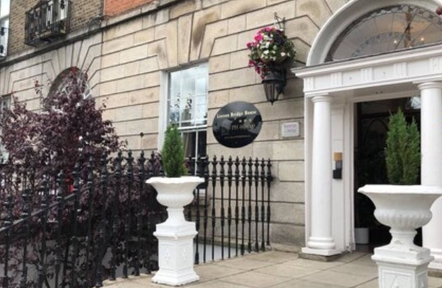 Leeson Bridge Guesthouse