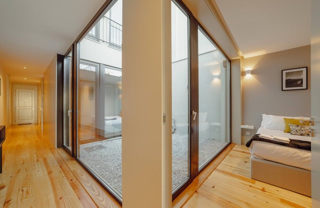 Legacy Oporto Premium Apartment B by Vacationy