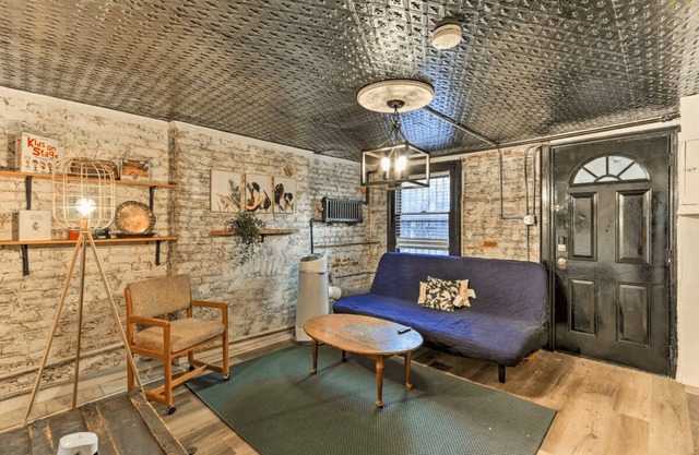 Legal historic home 7 min train to NYC with yard