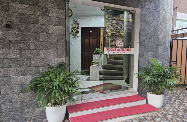 LEKSHMY TOWERS