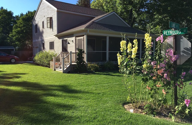 Leland Home, a solo unas manzanas del centro.