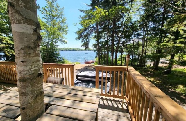 Leland’s Lakehouse
