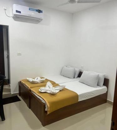 LEMER SUITES