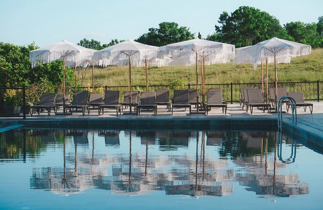 Lemon Suites & Restaurant