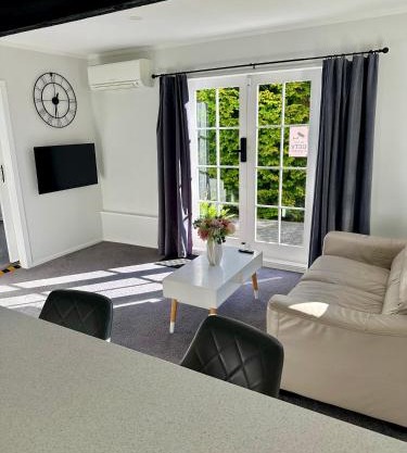 Lemon Tree Apartment Tawa