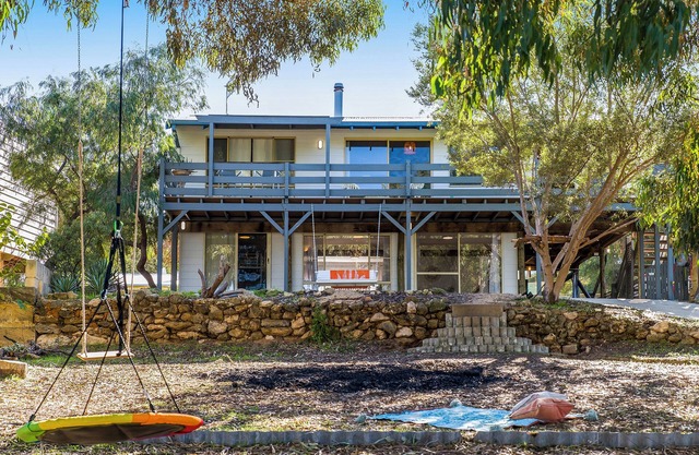 Len's Lodge - Spacious Beach Home