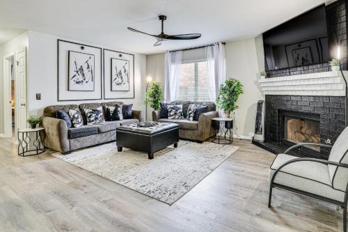 Leon Valley Home Near SeaWorld and Aquarium!