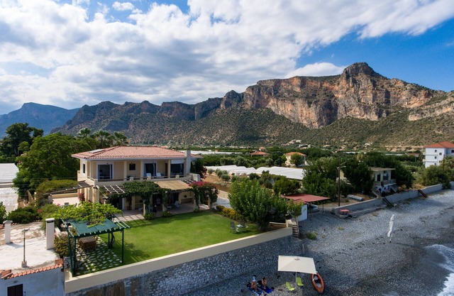 Leonidio Beachfront Family Villa