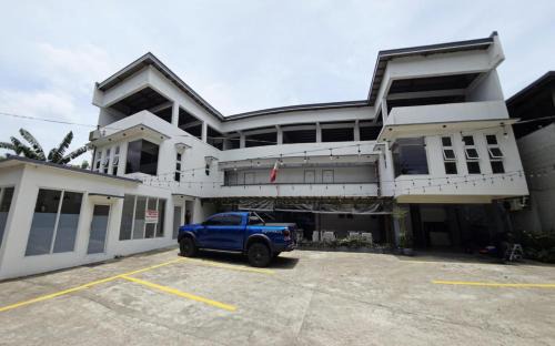 Leribi Suites and Restaurant