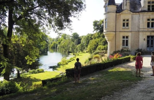 Château des Loups - Les Cèdres Bleus