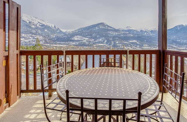 Les Fauvettes - appartement vue imprenable sur montagne