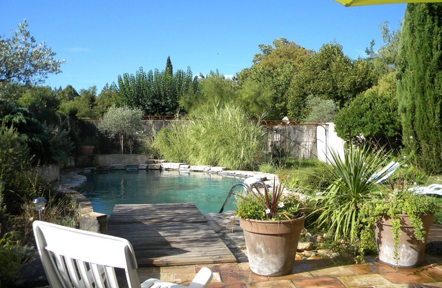Las cabañas de la guinguette, 2 cabañas de 2 a 4 personas con piscina cerca de Barjac