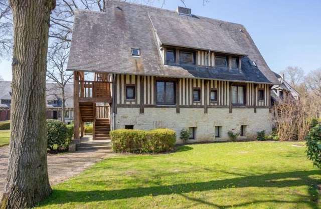 Les Hauts de Deauville by Interhome